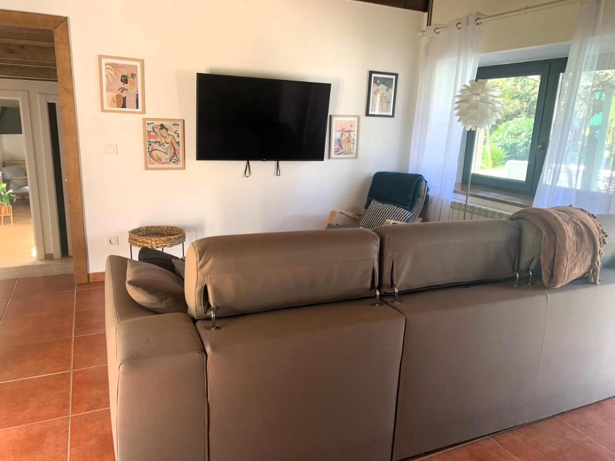 A Chousa Da Folgueira Ferienhaus *